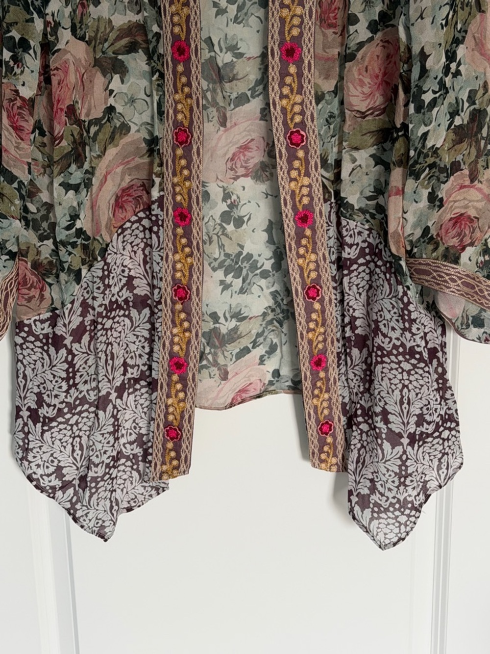 Soft Surroundings Embroidered Floral Sheer Kimono Topper Size Large 54996 - Picture 7 of 15
